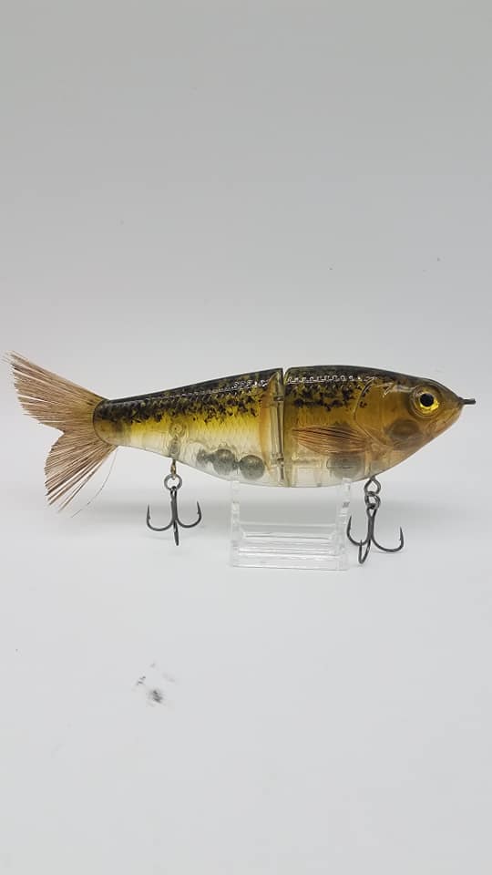 7" 2.5 Oz Glide Moderate Sinking With Rattles